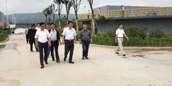 市人大常委會(huì)黨組副書記、副主任樊文浩一行調(diào)研泓源公司項(xiàng)目建設(shè)情況(圖3)