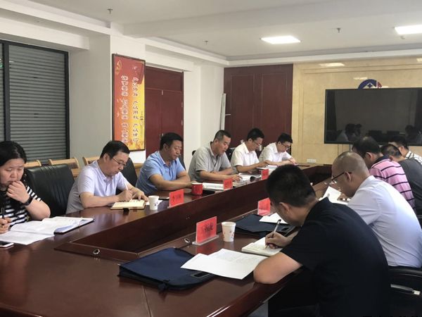 農(nóng)業(yè)發(fā)展銀行平?jīng)龇中信c平?jīng)鲢垂九e行合作座談交流會(圖2) 農(nóng)業(yè)發(fā)展銀行平?jīng)龇中信c平?jīng)鲢垂九e行合作座談交流會(圖2)