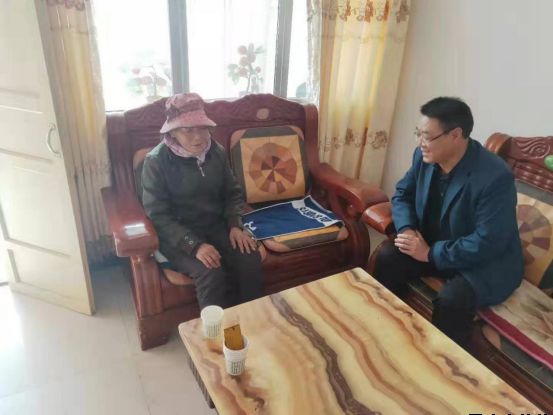 平?jīng)鲢垂鹃_展“踐行初心使命，助推脫貧攻堅(jiān)”主題黨日活動(dòng)(圖5)