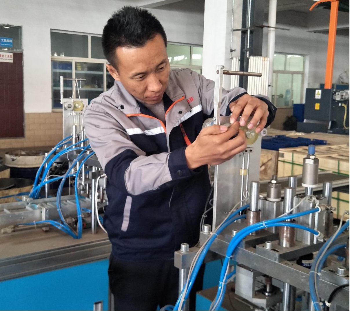 關(guān)于對首期“泓源榜樣”進行公示的公告(圖3) 關(guān)于對首期“泓源榜樣”進行公示的公告(圖3)