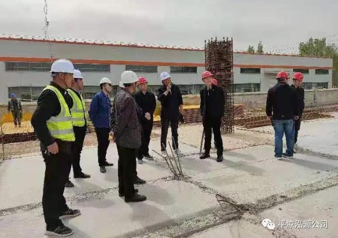 “五一”期間泓源公司對在建項目進行檢查(圖2) “五一”期間泓源公司對在建項目進行檢查(圖2)