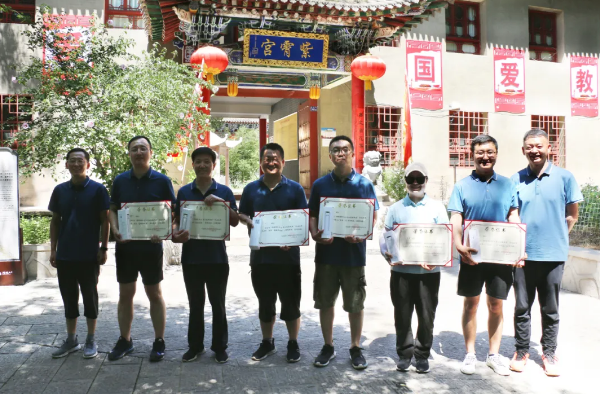 增強(qiáng)團(tuán)隊(duì)合力 展示泓源風(fēng)采 ——泓源公司開展登山比賽活動(dòng)(圖10) 增強(qiáng)團(tuán)隊(duì)合力 展示泓源風(fēng)采 ——泓源公司開展登山比賽活動(dòng)(圖10)