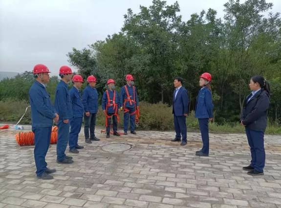 防患未然 未雨綢繆--泓源能源供應(yīng)公司開展2021年供熱突發(fā)事件綜合應(yīng)急演練(圖6) 防患未然 未雨綢繆--泓源能源供應(yīng)公司開展2021年供熱突發(fā)事件綜合應(yīng)急演練(圖6)