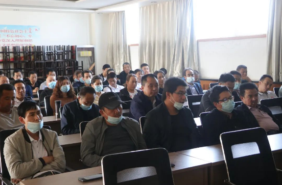 泓源出租車公司召開9月份安全例會(huì)積極部署國(guó)慶期間安全生產(chǎn)工作(圖2) 泓源出租車公司召開9月份安全例會(huì)積極部署國(guó)慶期間安全生產(chǎn)工作(圖2)