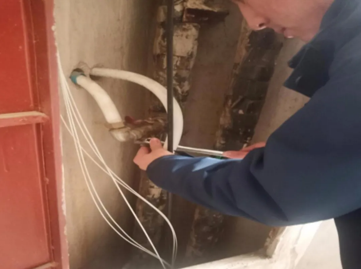 泓源能源供應(yīng)公司全力保障供熱質(zhì)量服務(wù)群眾溫暖過冬(圖3) 泓源能源供應(yīng)公司全力保障供熱質(zhì)量服務(wù)群眾溫暖過冬(圖3)