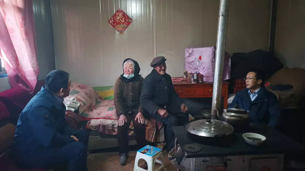 市產(chǎn)投集團(tuán)深入幫扶村開展春節(jié)慰問(圖3) 市產(chǎn)投集團(tuán)深入幫扶村開展春節(jié)慰問(圖3)