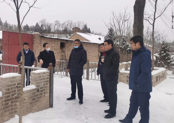 當好“四大員” 助力“五個化”——市產投集團積極做好包抓共建村社文明創(chuàng)建工作(圖2) 當好“四大員” 助力“五個化”——市產投集團積極做好包抓共建村社文明創(chuàng)建工作(圖2)