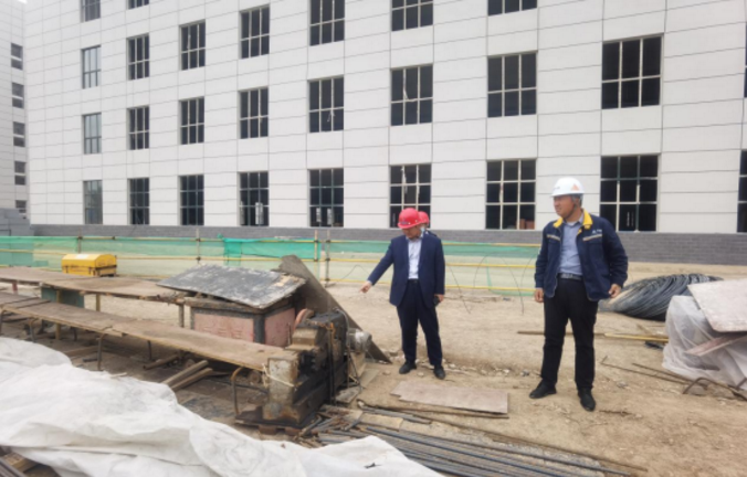 市產(chǎn)投集團(tuán)開展節(jié)前項(xiàng)目安全檢查(圖2) 市產(chǎn)投集團(tuán)開展節(jié)前項(xiàng)目安全檢查(圖2)