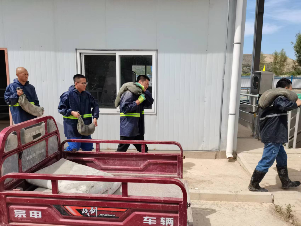 市產(chǎn)投集團(tuán)城東污水處理公司開展防汛應(yīng)急演練活動(圖2) 市產(chǎn)投集團(tuán)城東污水處理公司開展防汛應(yīng)急演練活動(圖2)