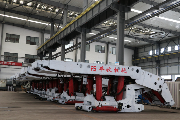 市產(chǎn)投集團裝備制造企業(yè)上半年產(chǎn)銷兩旺(圖6) 市產(chǎn)投集團裝備制造企業(yè)上半年產(chǎn)銷兩旺(圖6)