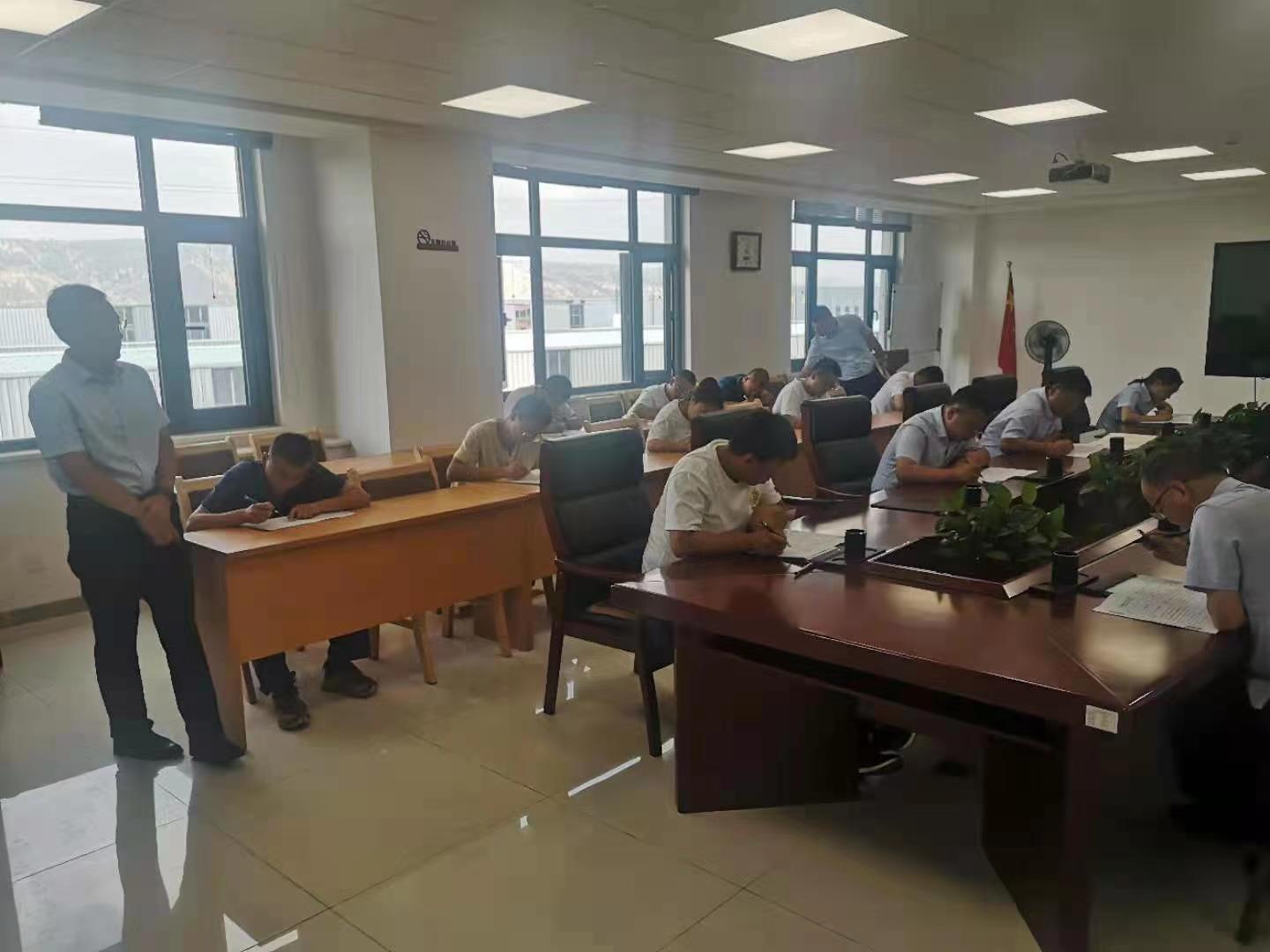 市產(chǎn)投集團(tuán)開展污水處理專業(yè)知識培訓(xùn)測試(圖2) 市產(chǎn)投集團(tuán)開展污水處理專業(yè)知識培訓(xùn)測試(圖2)