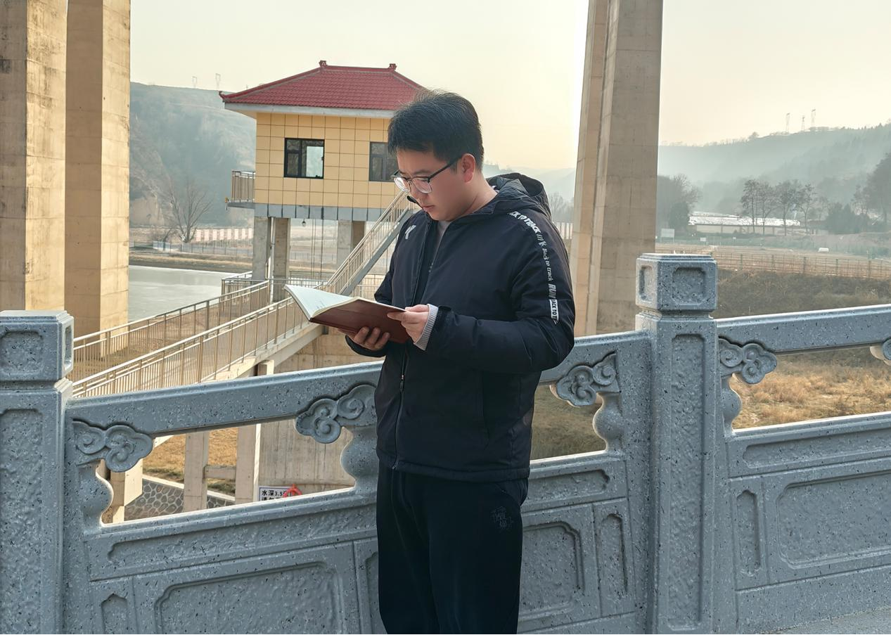 中共平?jīng)鍪谢A(chǔ)產(chǎn)業(yè)投資集團有限公司委員會關(guān)于對2024年度“產(chǎn)投榜樣”進行公示的公告(圖2) 中共平?jīng)鍪谢A(chǔ)產(chǎn)業(yè)投資集團有限公司委員會關(guān)于對2024年度“產(chǎn)投榜樣”進行公示的公告(圖2)